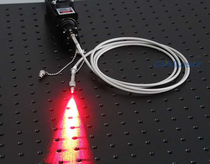 635nm±1nm 1500mW Semiconductor 섬유 결합 레이저 고성능 빨간색 레이저 빔